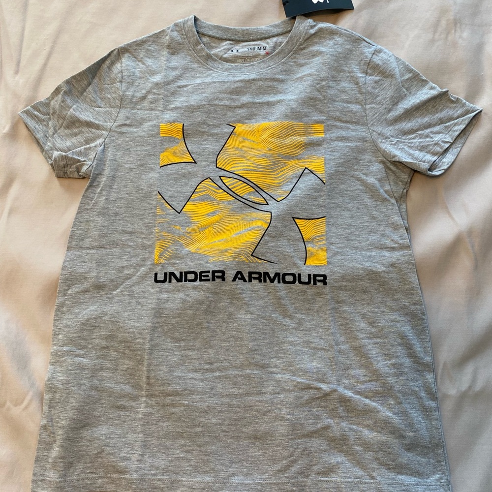 Brand new with tags boy’s Under Armour T-shirt